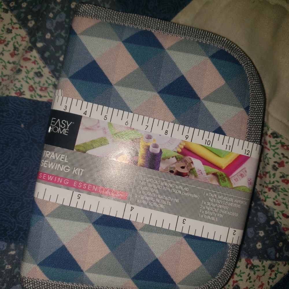 Sewing Essentials Multicolor Travel Sewing Kit - Picture 6 of 10
